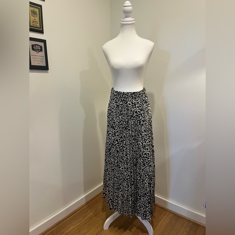 Emery Rose Pleated Animal Print Maxi Skirt XL